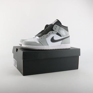 Air Jordan 1 Mid ‘Light Smoke Grey/White/Black’