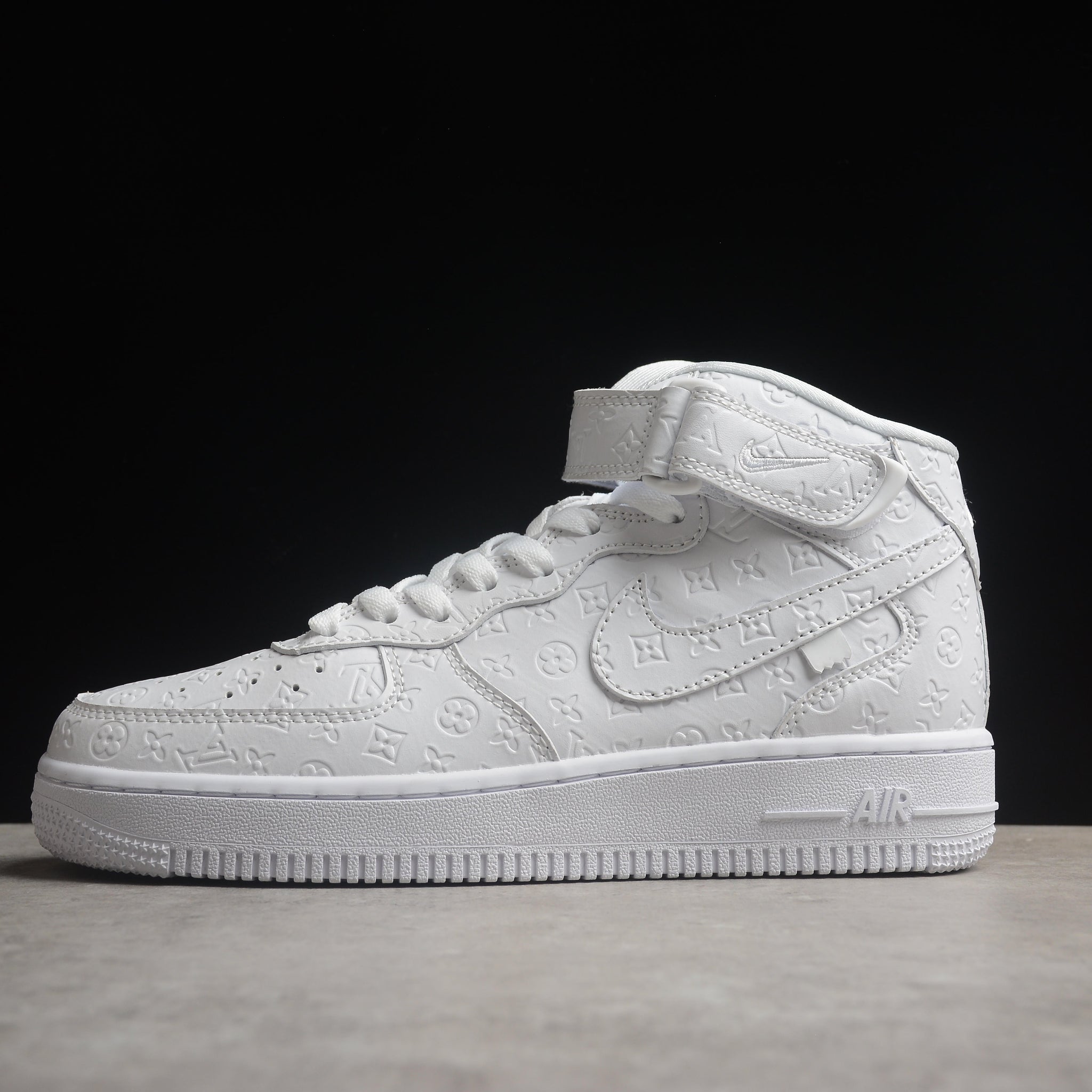 Louis Vuitton x Nike Air Force 1 Mid – All-White Monogram