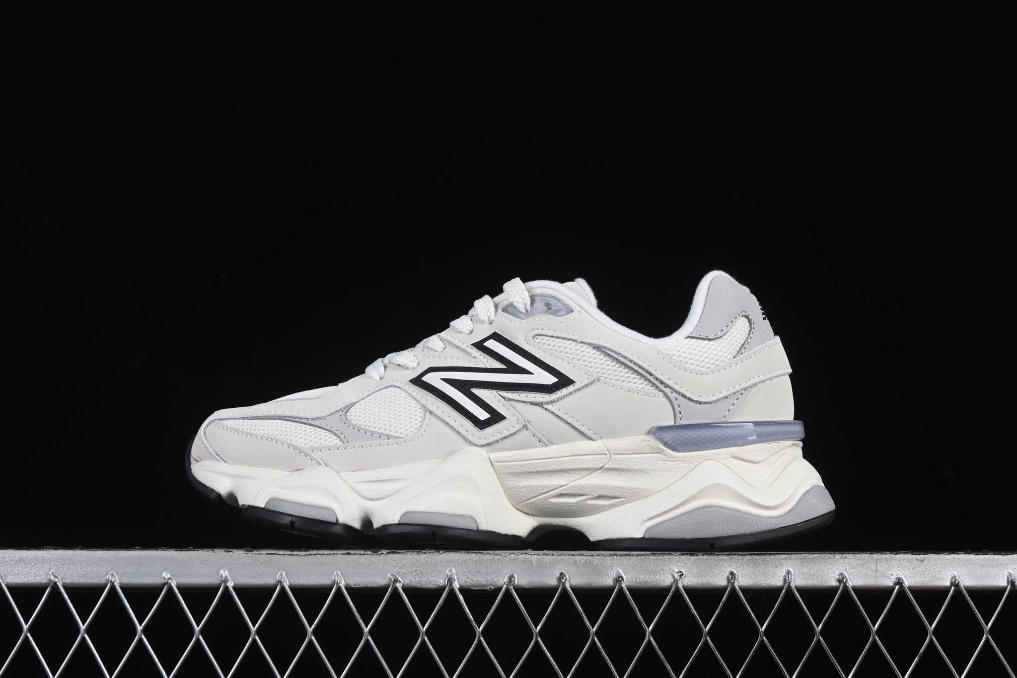 New Balance 9060 – Light Grey & White Edition