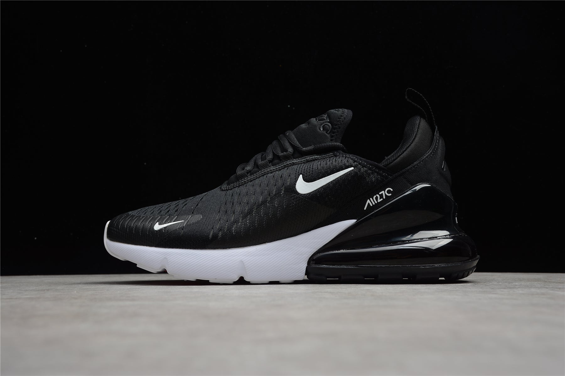 Nike Air Max 270 Black/White